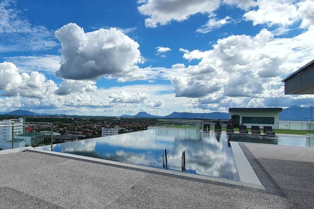 Kozi Square New Sgh Cozy Home 7A Kuching Exteriér fotografie